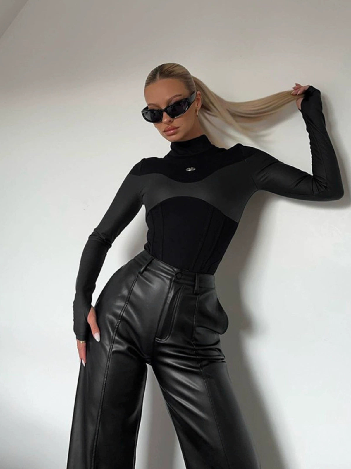 Long Sleeved Tight Hot Girl Jumpsuit Patchwork Long Sleeves Tight Fit Sexy Jumpsuit