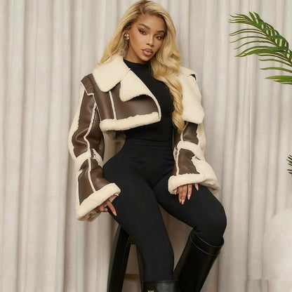 A Short Crop Top With A Fashionable Street PU Leather Patchwork Fur Collar